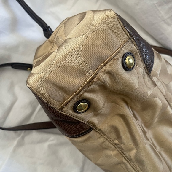 Coach Bag - Picture 3 of 4